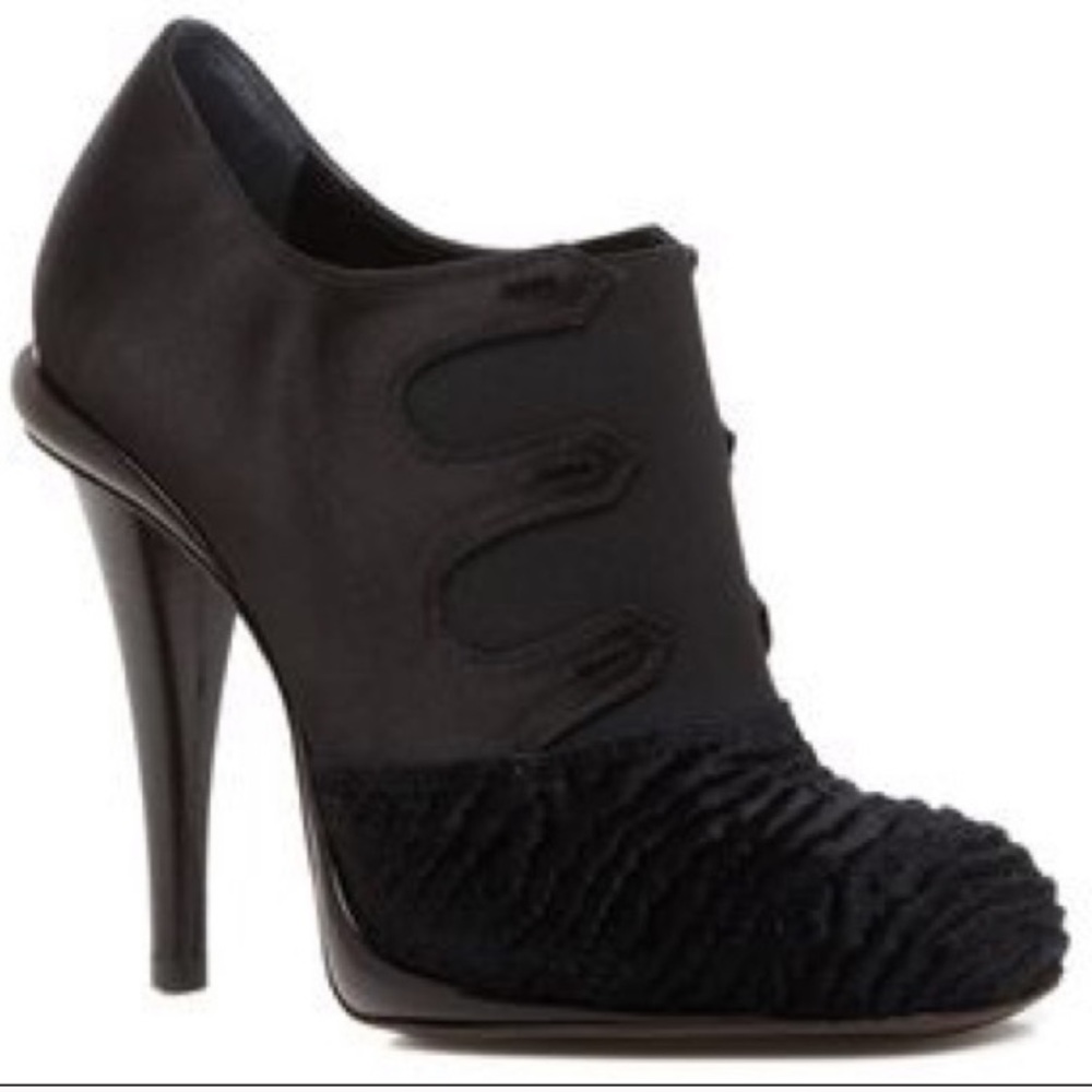 FENDI Satin & Fur Ankle Bootie fits size 8.5/9M US